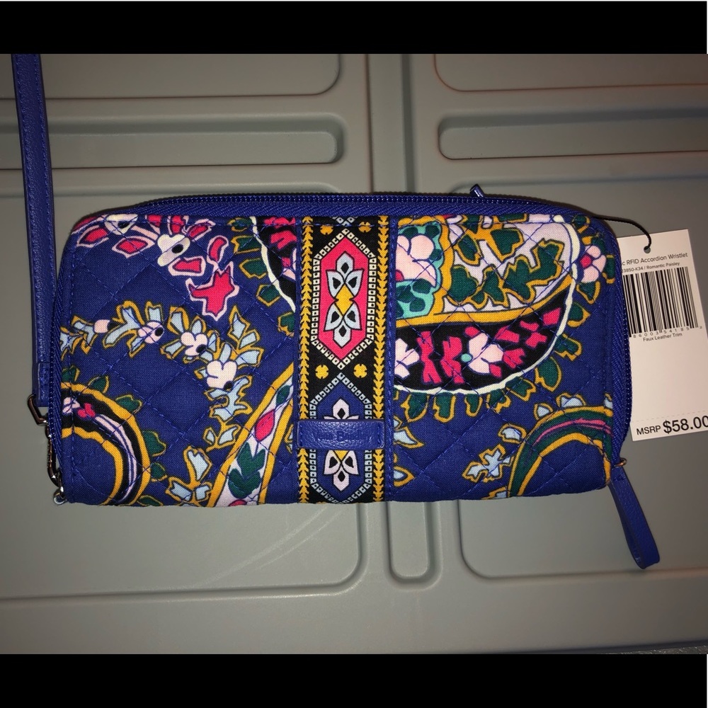 Vera Bradley Wallet/Wrislet